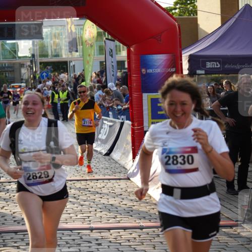 13.06.2025 - Holstenköstenlauf Felixshl http://msf.ph/oto/7925962 13.06.2025 20:12:13 Laufen 2001, 2119, 2271, 2829, 2830, 3061 meine-sportfotos.de