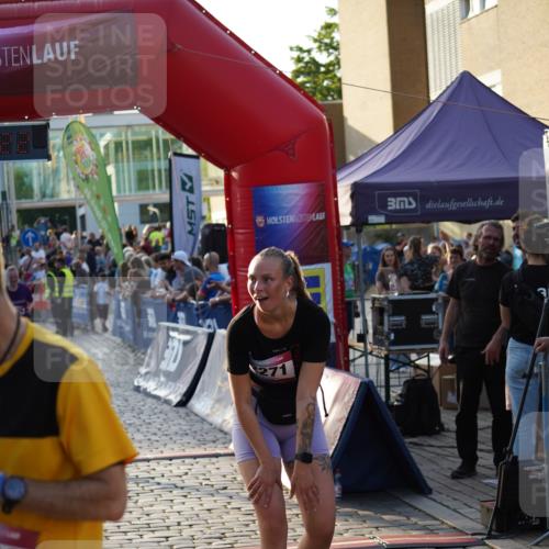 13.06.2025 - Holstenköstenlauf Felixshl http://msf.ph/oto/7925988 13.06.2025 20:12:21 Laufen 2271, 2726 meine-sportfotos.de
