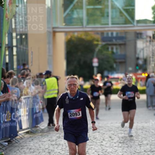 13.06.2025 - Holstenköstenlauf Felixshl http://msf.ph/oto/7926021 13.06.2025 20:12:57 Laufen 2093, 3914 meine-sportfotos.de