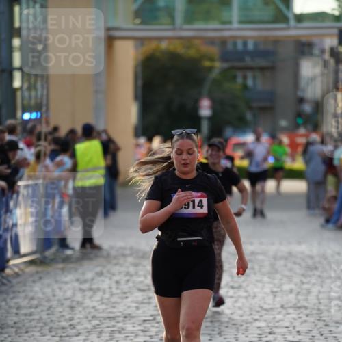 13.06.2025 - Holstenköstenlauf Felixshl http://msf.ph/oto/7926044 13.06.2025 20:13:03 Laufen 2825, 3914 meine-sportfotos.de
