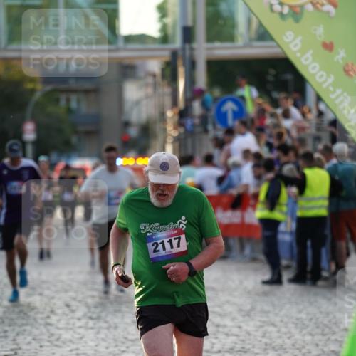 13.06.2025 - Holstenköstenlauf Felixshl http://msf.ph/oto/7926135 13.06.2025 20:13:32 Laufen 2117, 2131, 2935, 3699 meine-sportfotos.de