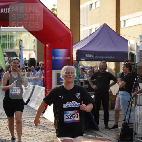 13.06.2025 - Holstenköstenlauf Felixshl http://msf.ph/oto/7926178 13.06.2025 20:13:47 Laufen 2204, 2205, 2880, 3250 meine-sportfotos.de