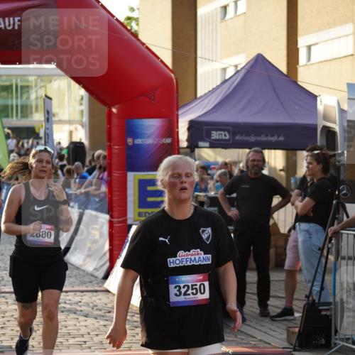 13.06.2025 - Holstenköstenlauf Felixshl http://msf.ph/oto/7926180 13.06.2025 20:13:47 Laufen 2204, 2205, 2880, 3250 meine-sportfotos.de