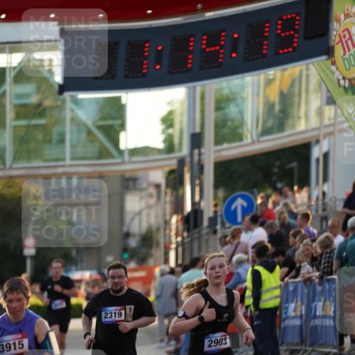 13.06.2025 - Holstenköstenlauf Felixshl http://msf.ph/oto/7926221 13.06.2025 20:14:18 Laufen 2319, 2903, 3915 meine-sportfotos.de