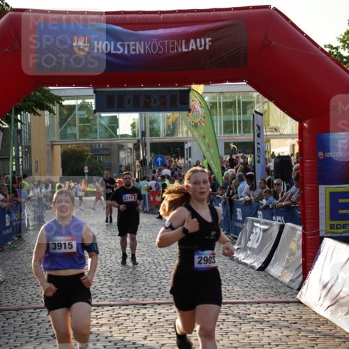 13.06.2025 - Holstenköstenlauf Felixshl http://msf.ph/oto/7926234 13.06.2025 20:14:21 Laufen 2319, 2903, 3915, 3935 meine-sportfotos.de