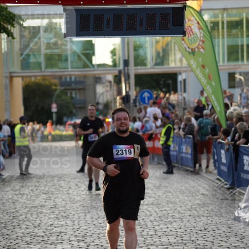 13.06.2025 - Holstenköstenlauf Felixshl http://msf.ph/oto/7926245 13.06.2025 20:14:23 Laufen 2319, 2903, 3915, 3935 meine-sportfotos.de