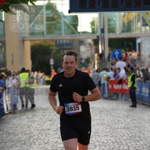 13.06.2025 - Holstenköstenlauf Felixshl http://msf.ph/oto/7926265 13.06.2025 20:14:29 Laufen 3935 meine-sportfotos.de