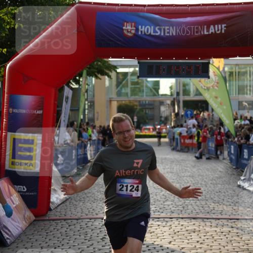 13.06.2025 - Holstenköstenlauf Felixshl http://msf.ph/oto/7926291 13.06.2025 20:14:46 Laufen 2124 meine-sportfotos.de