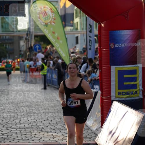 13.06.2025 - Holstenköstenlauf Felixshl http://msf.ph/oto/7926304 13.06.2025 20:15:06 Laufen 3961 meine-sportfotos.de