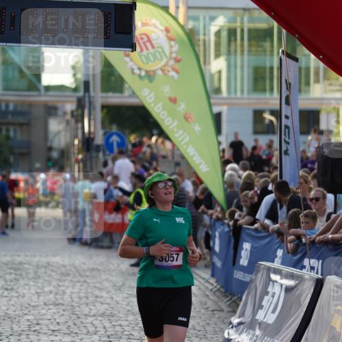 13.06.2025 - Holstenköstenlauf Felixshl http://msf.ph/oto/7926330 13.06.2025 20:15:17 Laufen 3057 meine-sportfotos.de