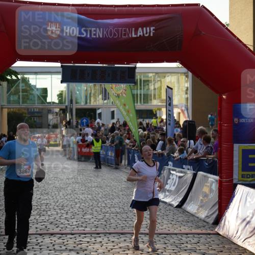 13.06.2025 - Holstenköstenlauf Felixshl http://msf.ph/oto/7926344 13.06.2025 20:16:12 Laufen 3867, 3869 meine-sportfotos.de