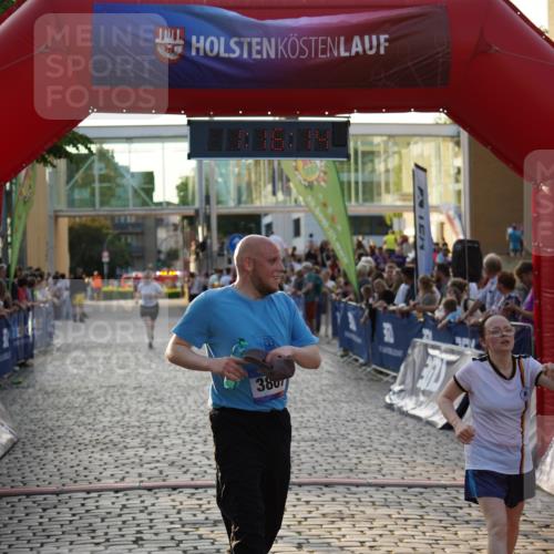 13.06.2025 - Holstenköstenlauf Felixshl http://msf.ph/oto/7926354 13.06.2025 20:16:13 Laufen 2163, 3867, 3869 meine-sportfotos.de