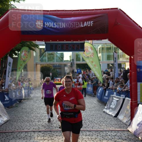 13.06.2025 - Holstenköstenlauf Felixshl http://msf.ph/oto/7926409 13.06.2025 20:16:43 Laufen 2653, 2720, 2721 meine-sportfotos.de