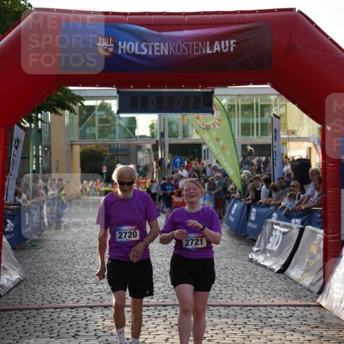 13.06.2025 - Holstenköstenlauf Felixshl http://msf.ph/oto/7926421 13.06.2025 20:16:46 Laufen 2720, 2721 meine-sportfotos.de