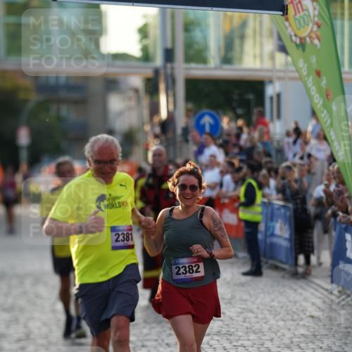 13.06.2025 - Holstenköstenlauf Felixshl http://msf.ph/oto/7926444 13.06.2025 20:17:41 Laufen 2381, 2382, 2788, 3188, 3208 meine-sportfotos.de