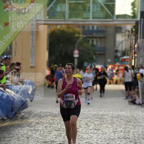 13.06.2025 - Holstenköstenlauf Felixshl http://msf.ph/oto/7926486 13.06.2025 20:17:58 Laufen 3850 meine-sportfotos.de