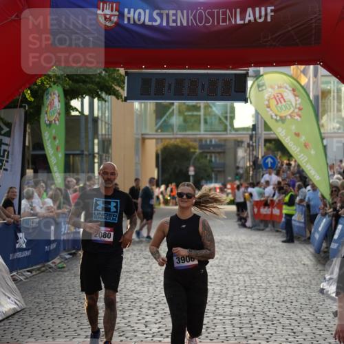 13.06.2025 - Holstenköstenlauf Felixshl http://msf.ph/oto/7926526 13.06.2025 20:18:19 Laufen 2080, 2479, 3906 meine-sportfotos.de