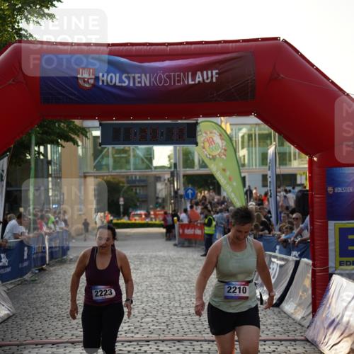 13.06.2025 - Holstenköstenlauf Felixshl http://msf.ph/oto/7926579 13.06.2025 20:20:09 Laufen 2210, 2223 meine-sportfotos.de