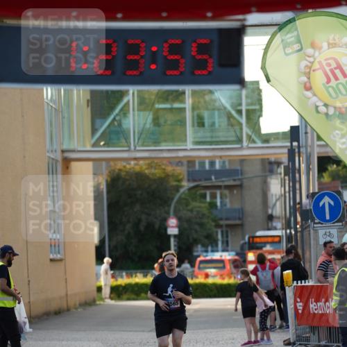 13.06.2025 - Holstenköstenlauf Felixshl http://msf.ph/oto/7926638 13.06.2025 20:23:54 Laufen 2565 meine-sportfotos.de