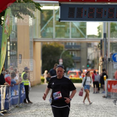 13.06.2025 - Holstenköstenlauf Felixshl http://msf.ph/oto/7926663 13.06.2025 20:24:55 Laufen 3982 meine-sportfotos.de