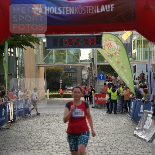 13.06.2025 - Holstenköstenlauf Felixshl http://msf.ph/oto/7926716 13.06.2025 20:25:27 Laufen 3852 meine-sportfotos.de