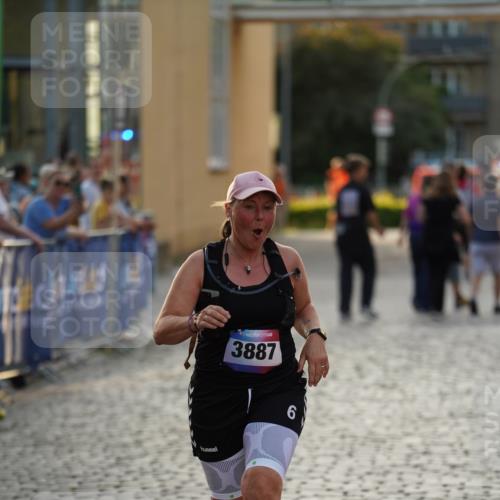 13.06.2025 - Holstenköstenlauf Felixshl http://msf.ph/oto/7926738 13.06.2025 20:26:59 Laufen 3887 meine-sportfotos.de