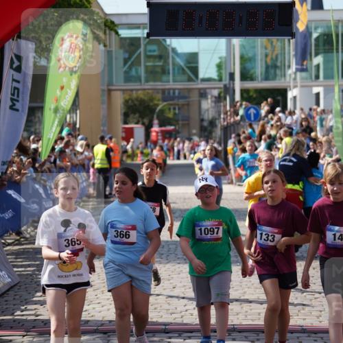13.06.2025 - Holstenköstenlauf Felixshl http://msf.ph/oto/7926856 13.06.2025 16:39:49 Laufen 133, 140, 365, 366, 641, 648, 650, 771, 778, 926, 1097, 1357 meine-sportfotos.de