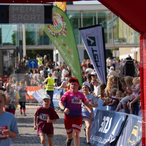 13.06.2025 - Holstenköstenlauf Felixshl http://msf.ph/oto/7927193 13.06.2025 16:52:20 Laufen 126, 255, 256, 262, 266, 400, 540, 549, 660, 809, 817, 927, 930, 936, 1250, 1266 meine-sportfotos.de
