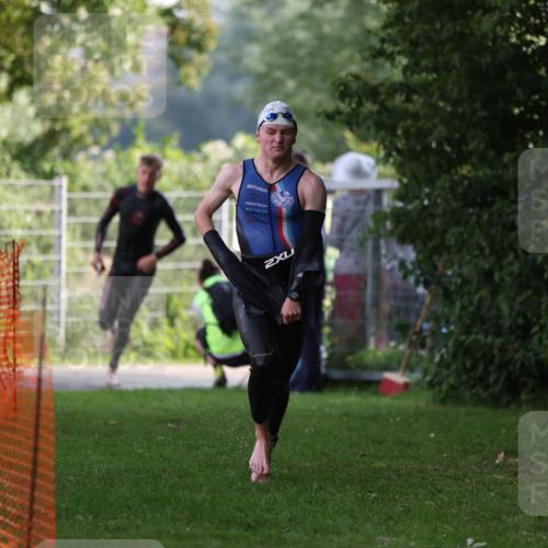 15.06.2025 - 7 Türme Triathlon Michael Strokosch http://msf.ph/oto/7928539 15.06.2025 09:19:47 Schwimmen 26, 28, 31, 33, 35 meine-sportfotos.de