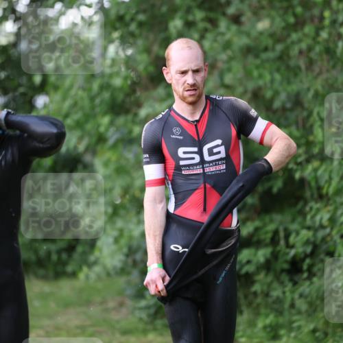 15.06.2025 - 7 Türme Triathlon Michael Strokosch http://msf.ph/oto/7928596 15.06.2025 09:20:10 Schwimmen 29, 32, 34, 35, 74, 80 meine-sportfotos.de