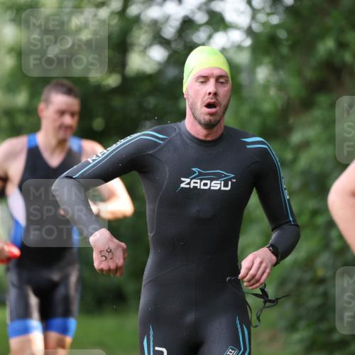 15.06.2025 - 7 Türme Triathlon Michael Strokosch http://msf.ph/oto/7928930 15.06.2025 09:25:28 Schwimmen 16, 56, 57, 58, 59, 60 meine-sportfotos.de
