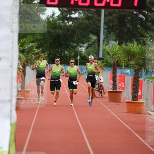 15.06.2025 - 7 Türme Triathlon Michael Strokosch http://msf.ph/oto/7929365 15.06.2025 10:06:05 Ziel 11, 12, 13, 14 meine-sportfotos.de