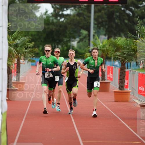 15.06.2025 - 7 Türme Triathlon Michael Strokosch http://msf.ph/oto/7929486 15.06.2025 10:13:34 Ziel 41, 42, 43, 44 meine-sportfotos.de