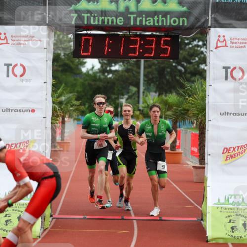 15.06.2025 - 7 Türme Triathlon Michael Strokosch http://msf.ph/oto/7929492 15.06.2025 10:13:36 Ziel 41, 42, 43, 44 meine-sportfotos.de