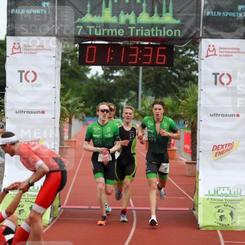 15.06.2025 - 7 Türme Triathlon Michael Strokosch http://msf.ph/oto/7929494 15.06.2025 10:13:36 Ziel 41, 42, 43, 44 meine-sportfotos.de