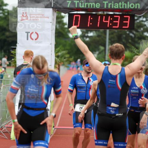 15.06.2025 - 7 Türme Triathlon Michael Strokosch http://msf.ph/oto/7929528 15.06.2025 10:14:34 Ziel 28, 102, 103, 104 meine-sportfotos.de