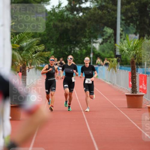 15.06.2025 - 7 Türme Triathlon Michael Strokosch http://msf.ph/oto/7929533 15.06.2025 10:15:34 Ziel  meine-sportfotos.de