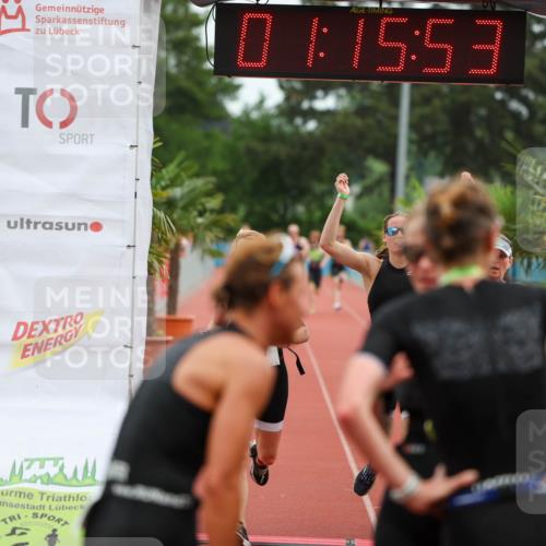 15.06.2025 - 7 Türme Triathlon Michael Strokosch http://msf.ph/oto/7929549 15.06.2025 10:15:54 Ziel 97, 99, 100 meine-sportfotos.de