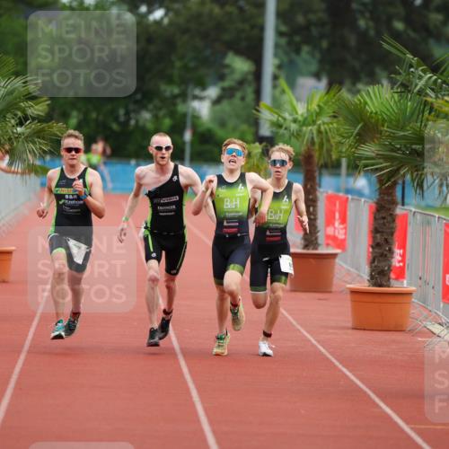 15.06.2025 - 7 Türme Triathlon Michael Strokosch http://msf.ph/oto/7929555 15.06.2025 10:16:00 Ziel 61, 63, 64, 65, 97, 99, 100 meine-sportfotos.de