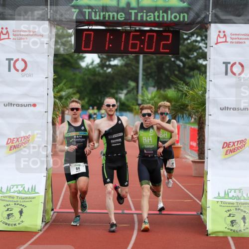15.06.2025 - 7 Türme Triathlon Michael Strokosch http://msf.ph/oto/7929565 15.06.2025 10:16:02 Ziel 61, 63, 64, 65, 100 meine-sportfotos.de