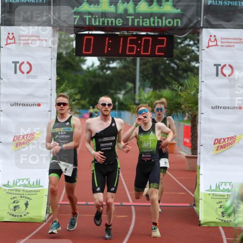 15.06.2025 - 7 Türme Triathlon Michael Strokosch http://msf.ph/oto/7929567 15.06.2025 10:16:03 Ziel 61, 63, 64, 65 meine-sportfotos.de