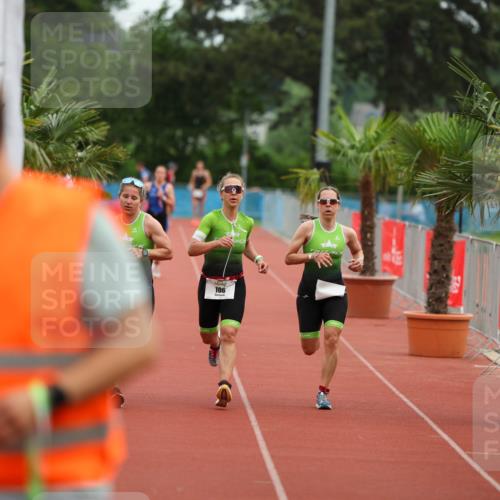 15.06.2025 - 7 Türme Triathlon Michael Strokosch http://msf.ph/oto/7929576 15.06.2025 10:16:18 Ziel 105, 106, 107 meine-sportfotos.de