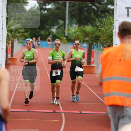 15.06.2025 - 7 Türme Triathlon Michael Strokosch http://msf.ph/oto/7929578 15.06.2025 10:16:20 Ziel 105, 106, 107 meine-sportfotos.de