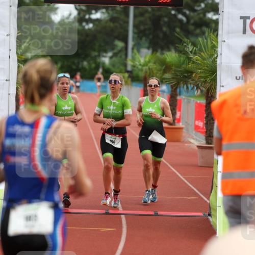 15.06.2025 - 7 Türme Triathlon Michael Strokosch http://msf.ph/oto/7929579 15.06.2025 10:16:20 Ziel 105, 106, 107 meine-sportfotos.de