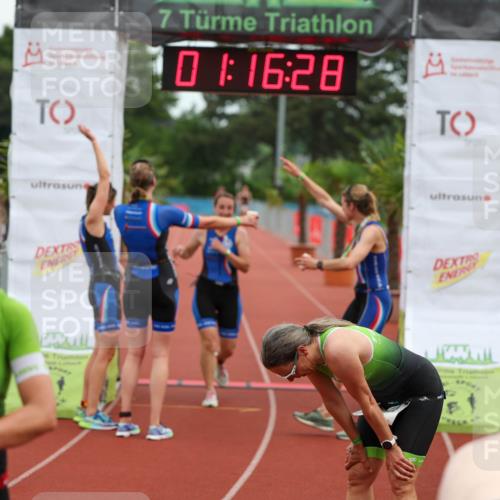 15.06.2025 - 7 Türme Triathlon Michael Strokosch http://msf.ph/oto/7929589 15.06.2025 10:16:28 Ziel 101, 105, 106, 107 meine-sportfotos.de