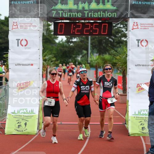 15.06.2025 - 7 Türme Triathlon Michael Strokosch http://msf.ph/oto/7929674 15.06.2025 10:22:50 Ziel 117, 118, 119 meine-sportfotos.de