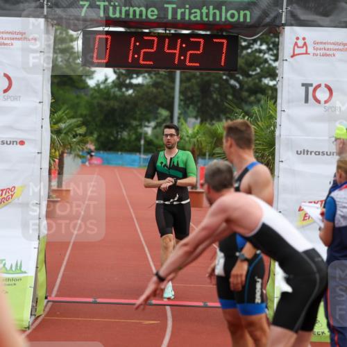 15.06.2025 - 7 Türme Triathlon Michael Strokosch http://msf.ph/oto/7929762 15.06.2025 10:24:28 Ziel 56, 57, 58, 59, 60 meine-sportfotos.de