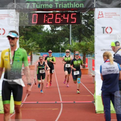 15.06.2025 - 7 Türme Triathlon Michael Strokosch http://msf.ph/oto/7929820 15.06.2025 10:26:45 Ziel 121, 122, 123, 124 meine-sportfotos.de