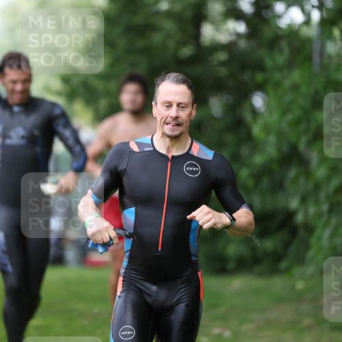 15.06.2025 - 7 Türme Triathlon Michael Strokosch http://msf.ph/oto/7930244 15.06.2025 12:23:26 Schwimmen 388, 422, 457, 474, 541, 546, 558, 606, 639 meine-sportfotos.de