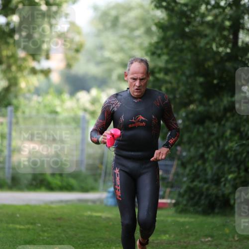 15.06.2025 - 7 Türme Triathlon Michael Strokosch http://msf.ph/oto/7930323 15.06.2025 12:23:54 Schwimmen 467, 527, 580, 582 meine-sportfotos.de